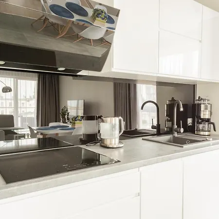 Apartament Sea & *